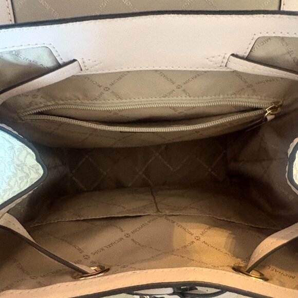 MK Jet Set Backpack in Blush Pink - Picture 4 of 5